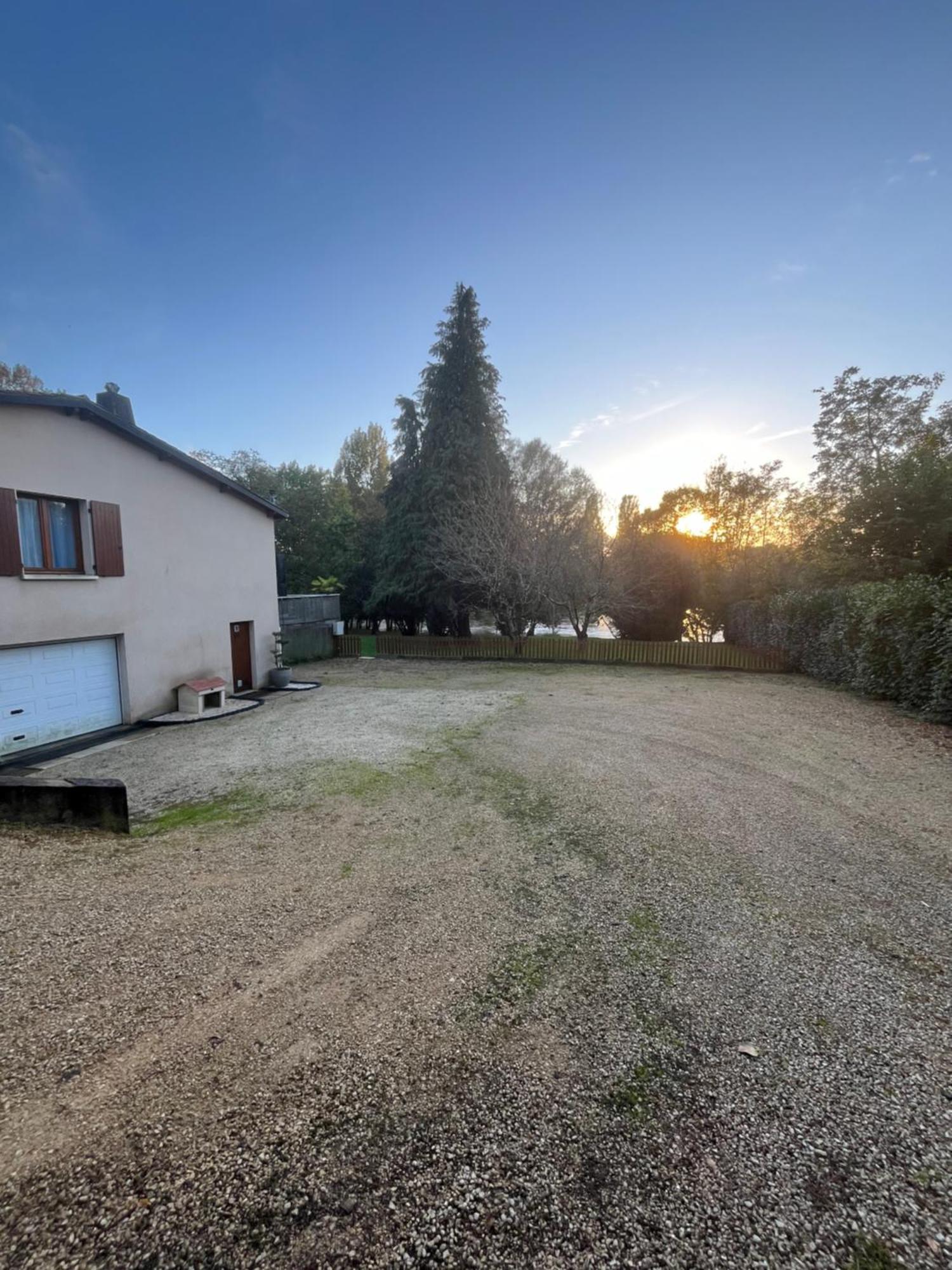 Logement Paisible En Bord De Vienne Bonneuil-Matours Luaran gambar