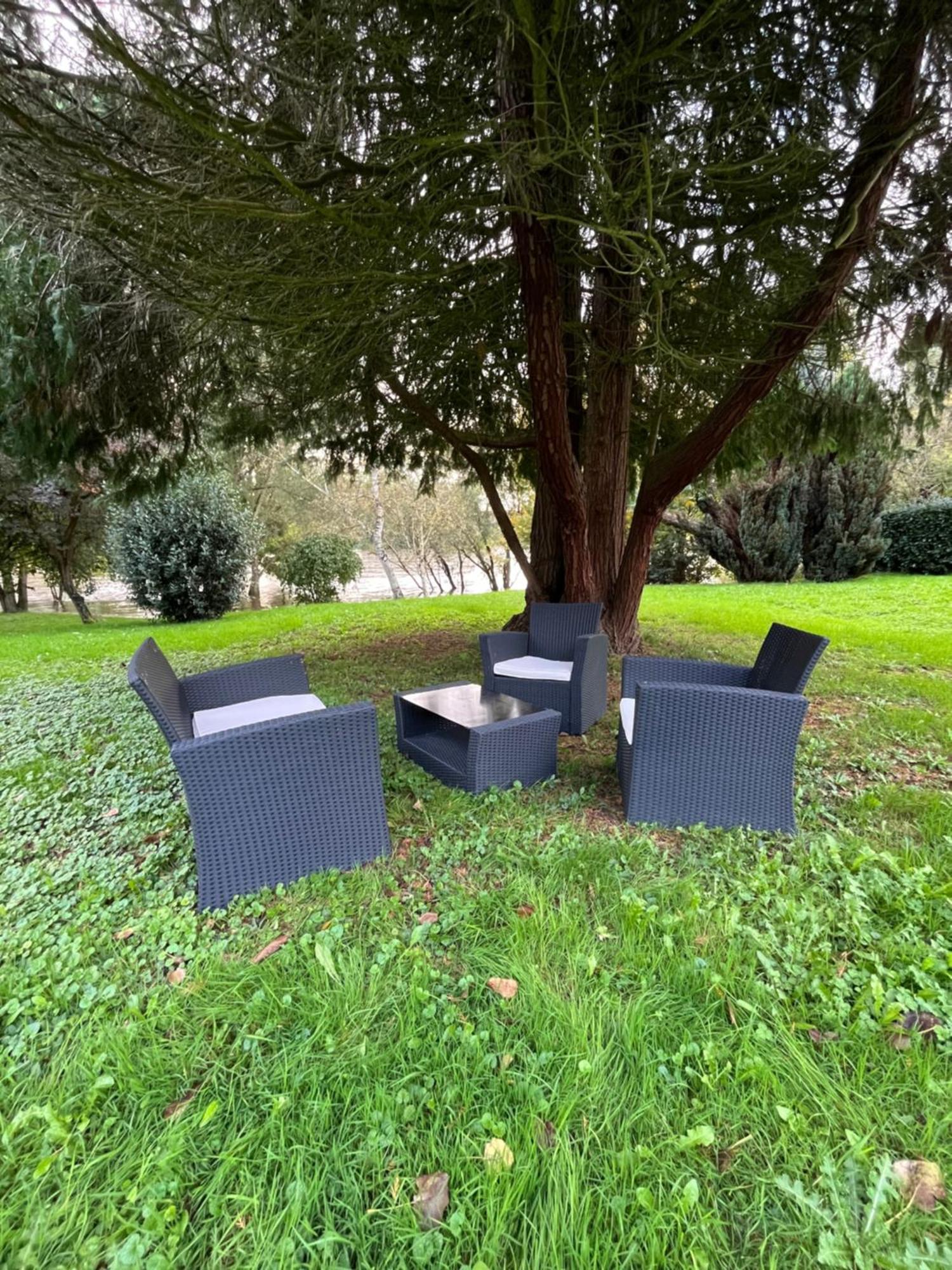 Logement Paisible En Bord De Vienne Bonneuil-Matours Luaran gambar